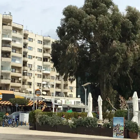 Salamina דירה